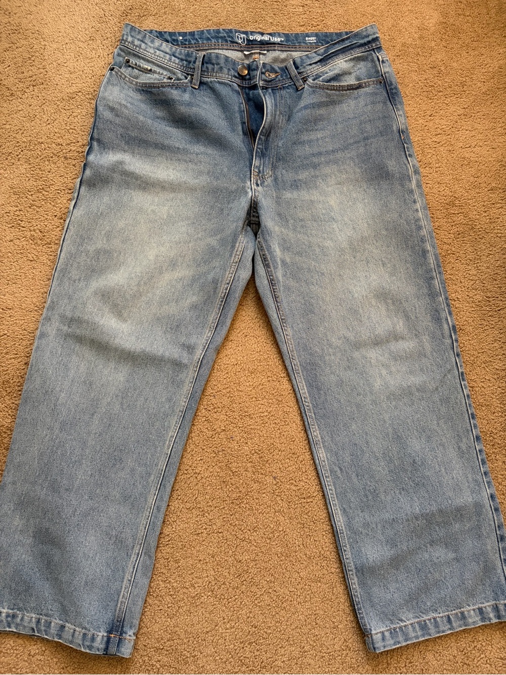 Original Use Men's Light Wash Relaxed Jeans